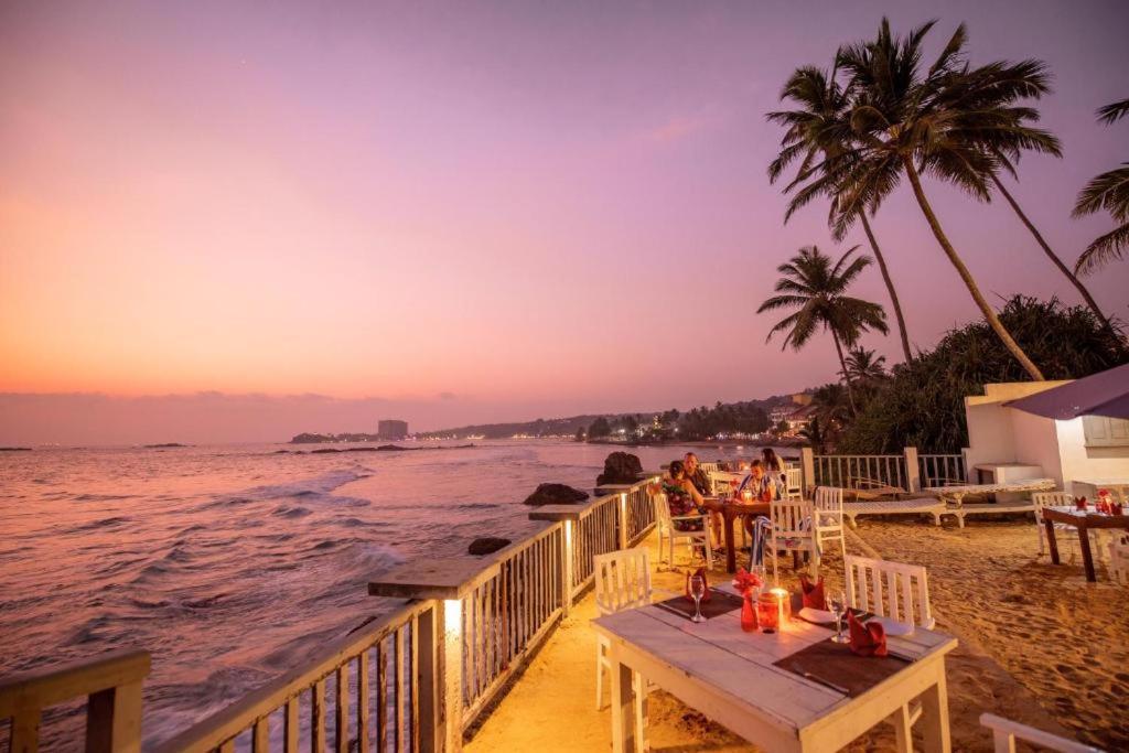 Rock Fort Beach Resort Unawatuna Exterior photo